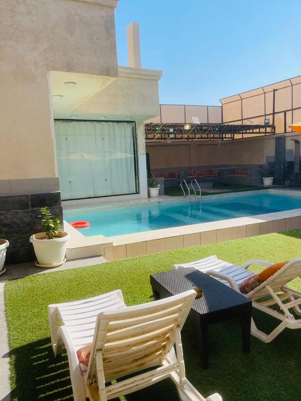 Swimming pool