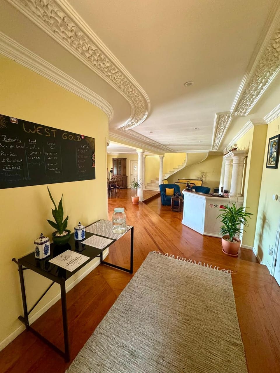 Facade/entrance, Game Room, Living room