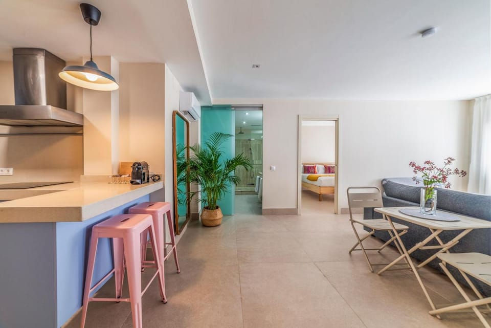 Bathroom, Photo of the whole room, kitchen