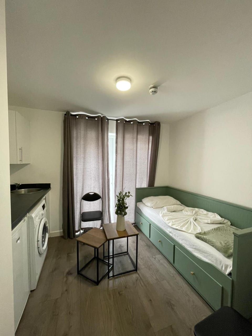 Comfy family studio Bed and Breakfast in Ilford