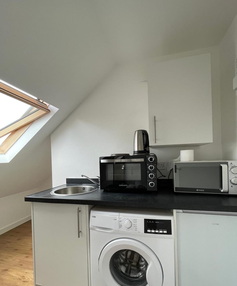 Comfy family studio Bed and Breakfast in Ilford