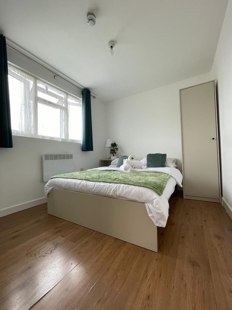 Comfy family studio Bed and Breakfast in Ilford
