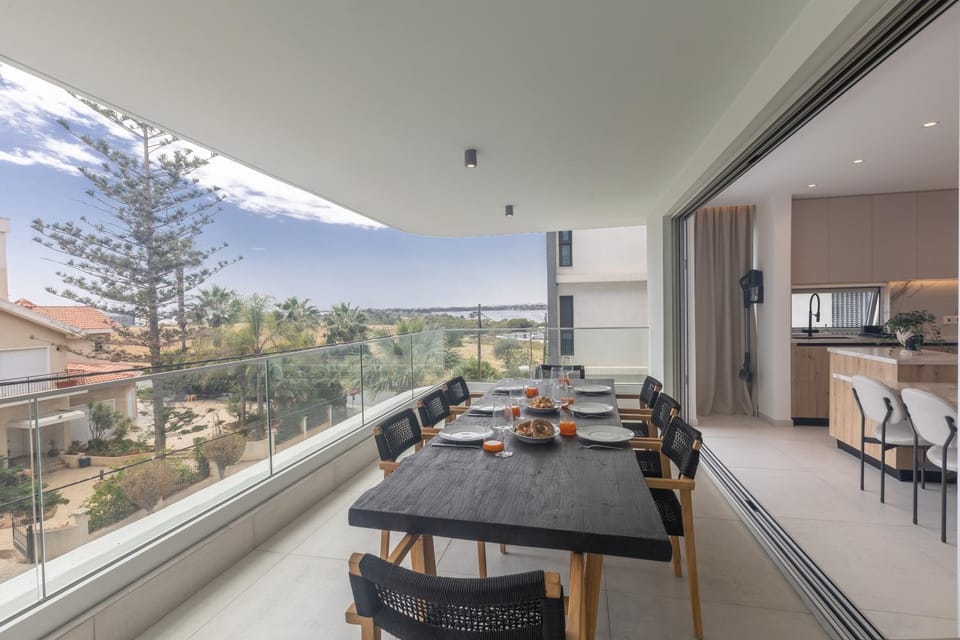 Mackenzy Dream Residence 202 Apartment in Larnaca