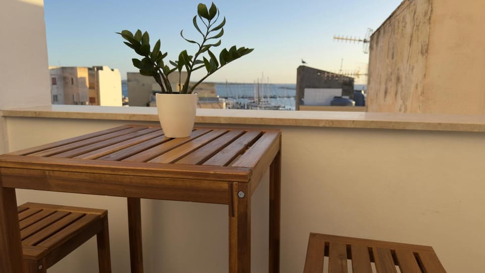 View (from property/room), Balcony/Terrace, Sea view