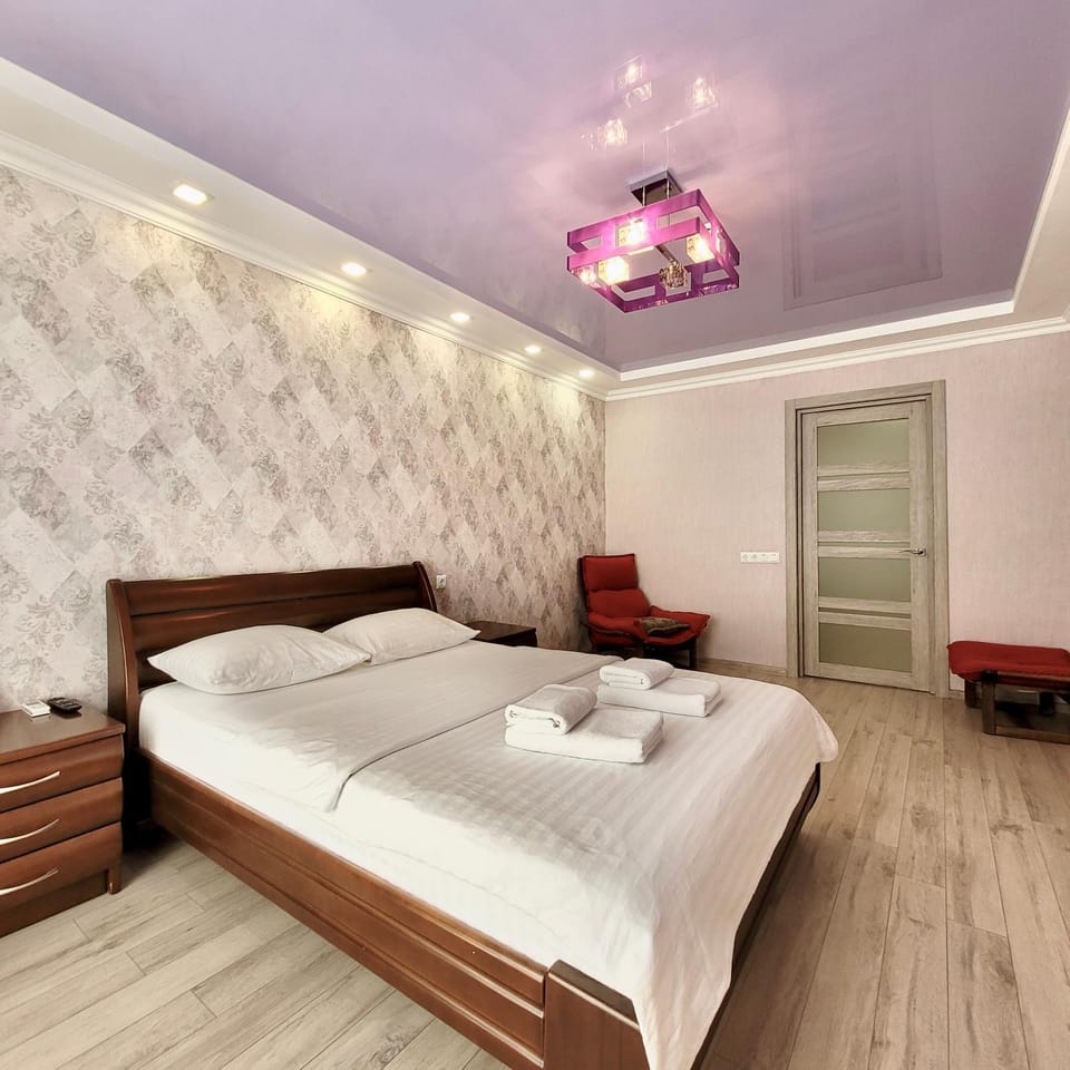 ApartPoltava Шикарна панорама ЦЕНТР апартаменти в елітній НОВОБУДОВІ, Документація для відрядження Apartment in Ukraine