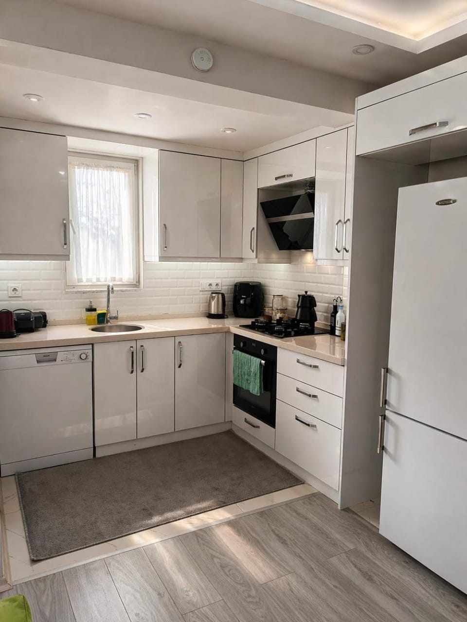 dishwasher, stove, kitchen