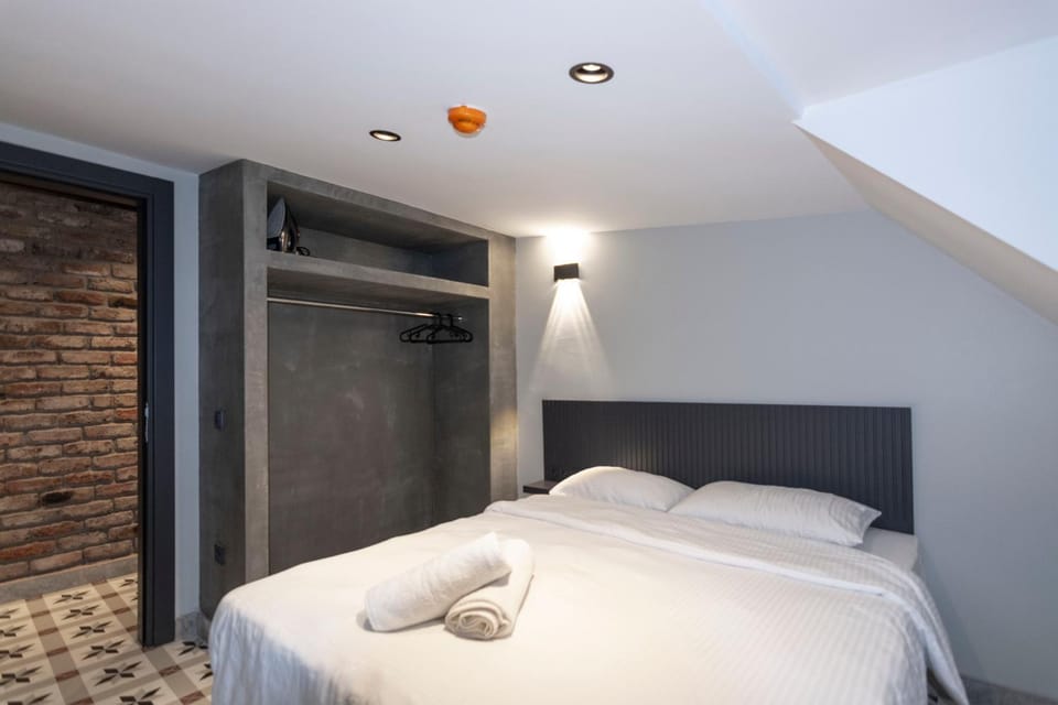 Bedroom, flat iron, towels, wardrobe