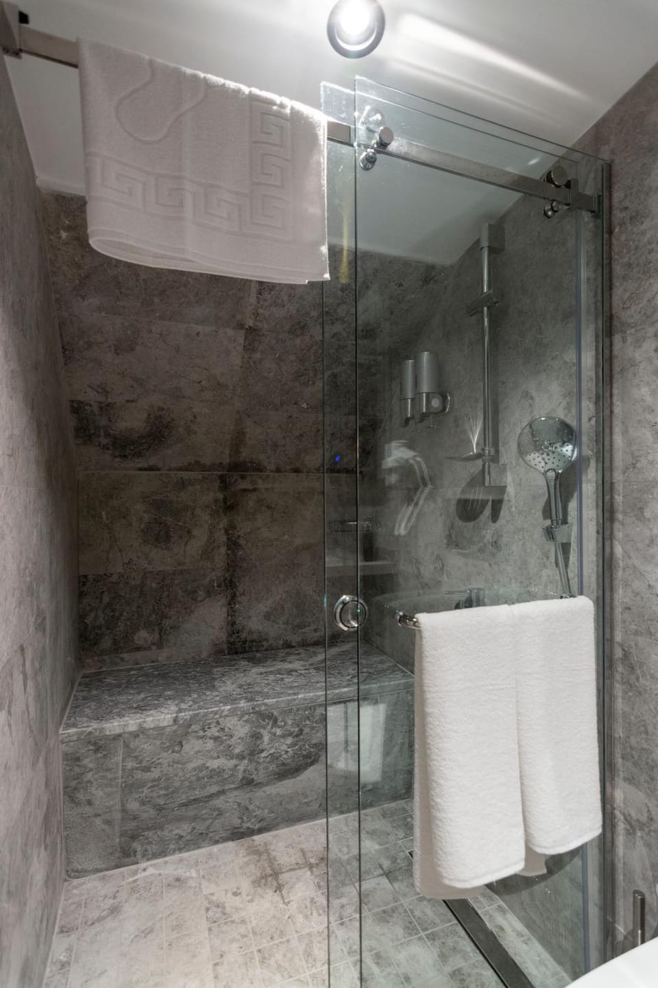 Shower, Bathroom, towels