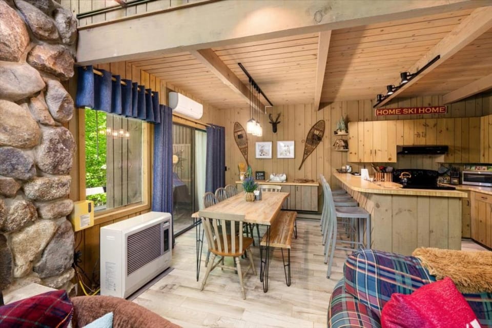 Townhouses near White Mtn Perfect for Large Groups Apartment in North Conway