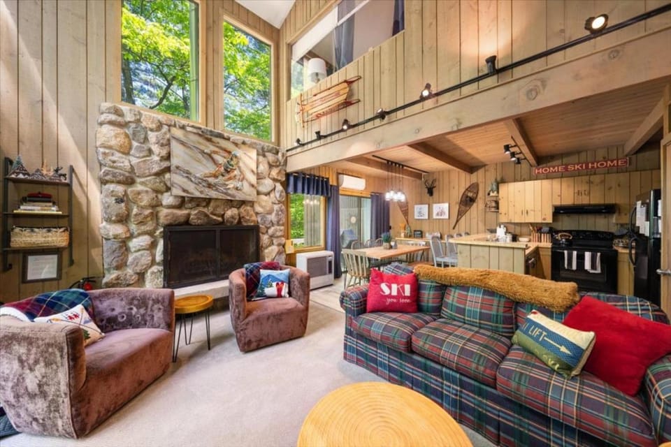 Townhouses near White Mtn Perfect for Large Groups Apartment in North Conway