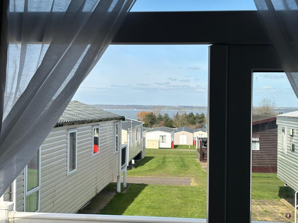 Haven allhallows, Sleeps 8, free WiFi, Air con Campground/ 
RV Resort in Allhallows