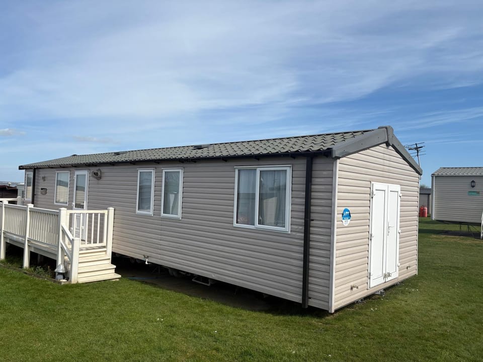 Haven allhallows, Sleeps 8, free WiFi, Air con Campground/ 
RV Resort in Allhallows