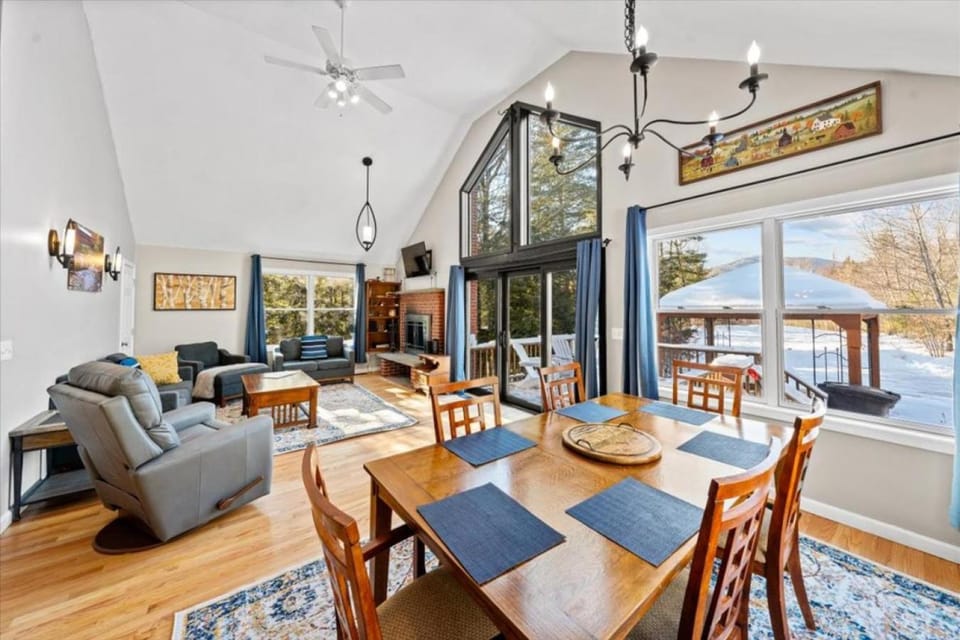 Mountain View Home with Hot Tub Apartment in Conway