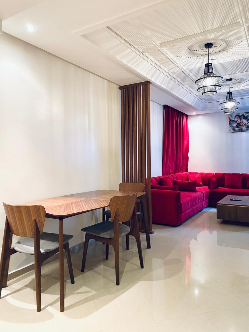 Living room, Seating area, Dining area, fireplace