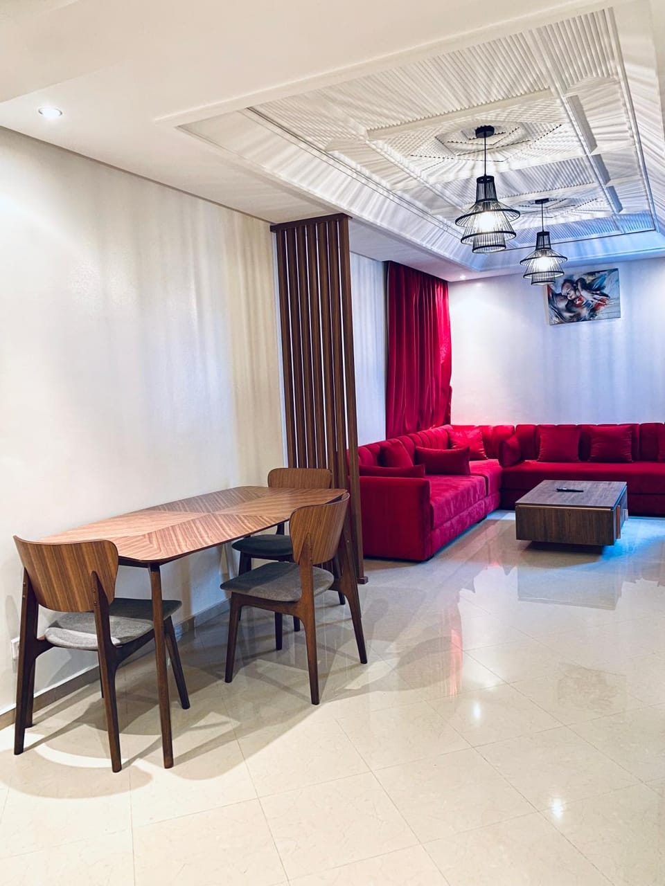 Living room, Seating area, Dining area, fireplace