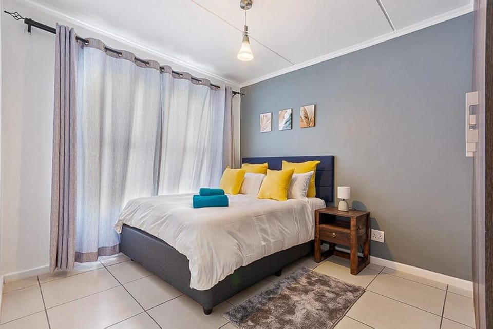 Olivedale Oasis Apartment in Sandton