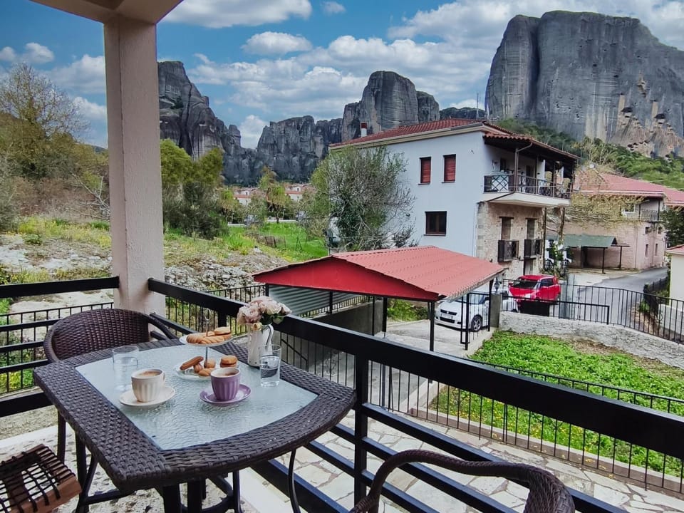 Nearby landmark, View (from property/room), Dining area