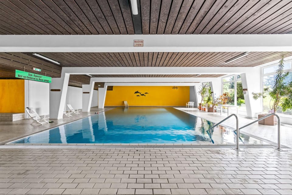 Swimming pool, Public Bath