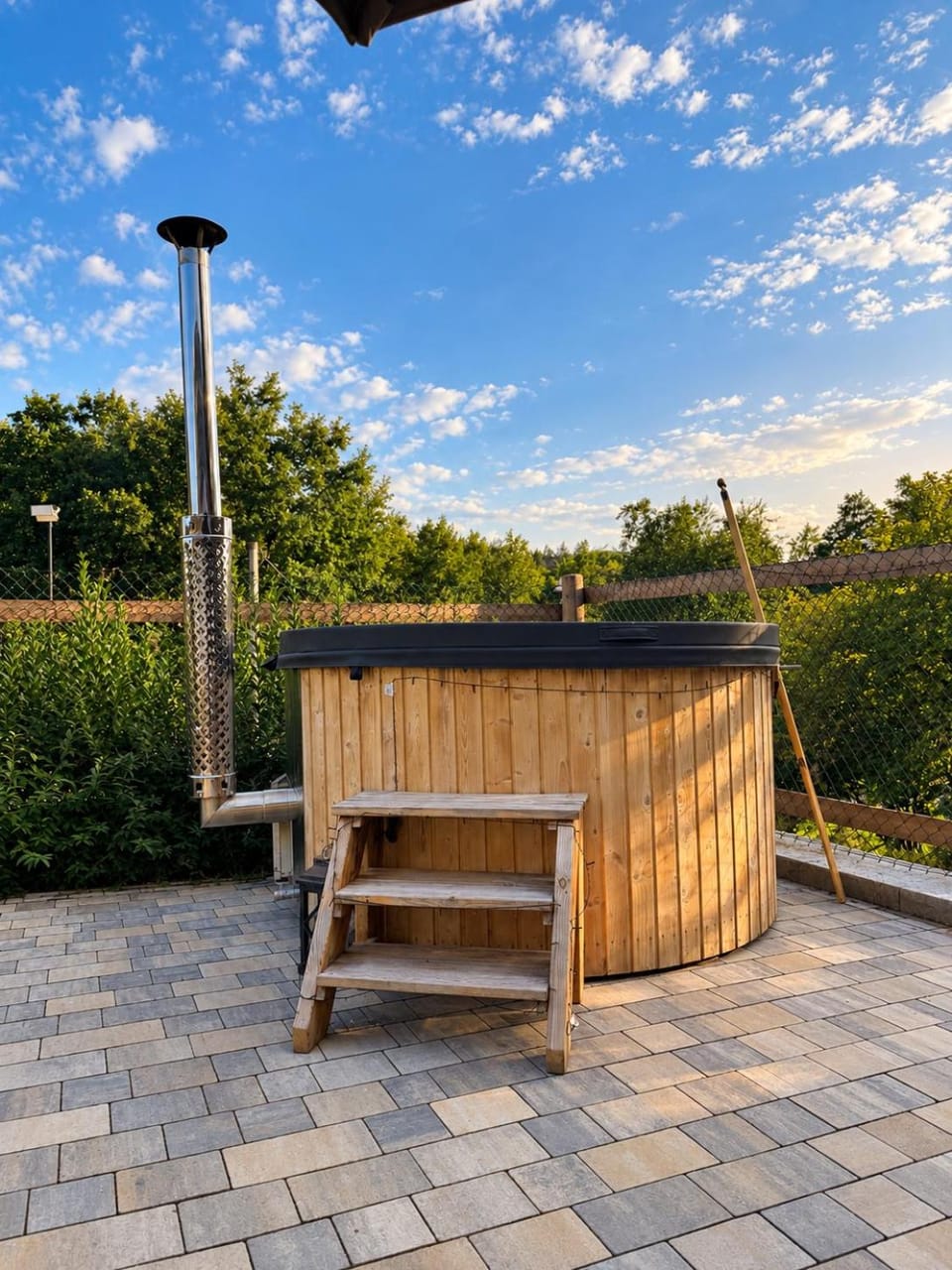 Property building, Hot Tub, Hot Tub, Swimming pool
