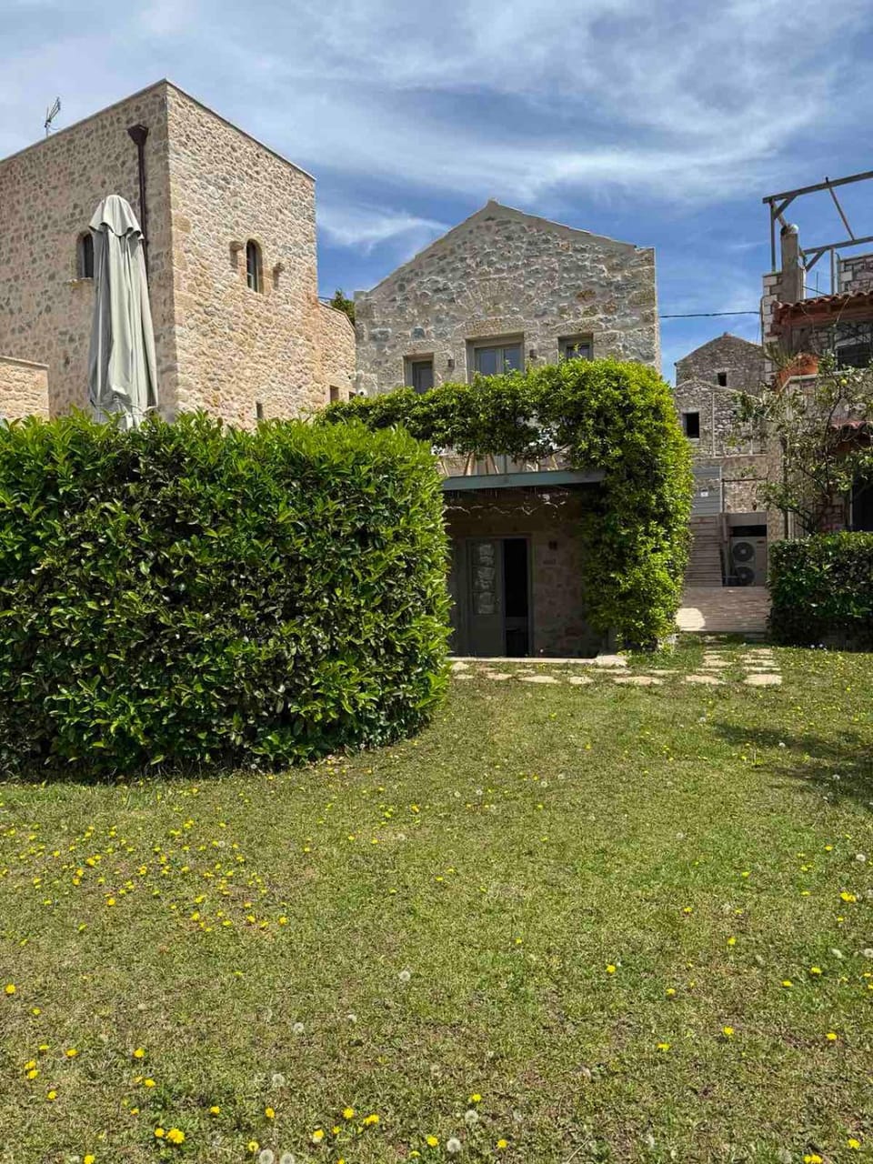 Property building, Day, Garden, Garden view