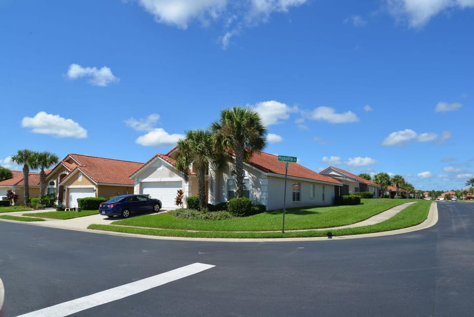 Beautiful villa near Disney and Universal in Orlando Villa in Four Corners