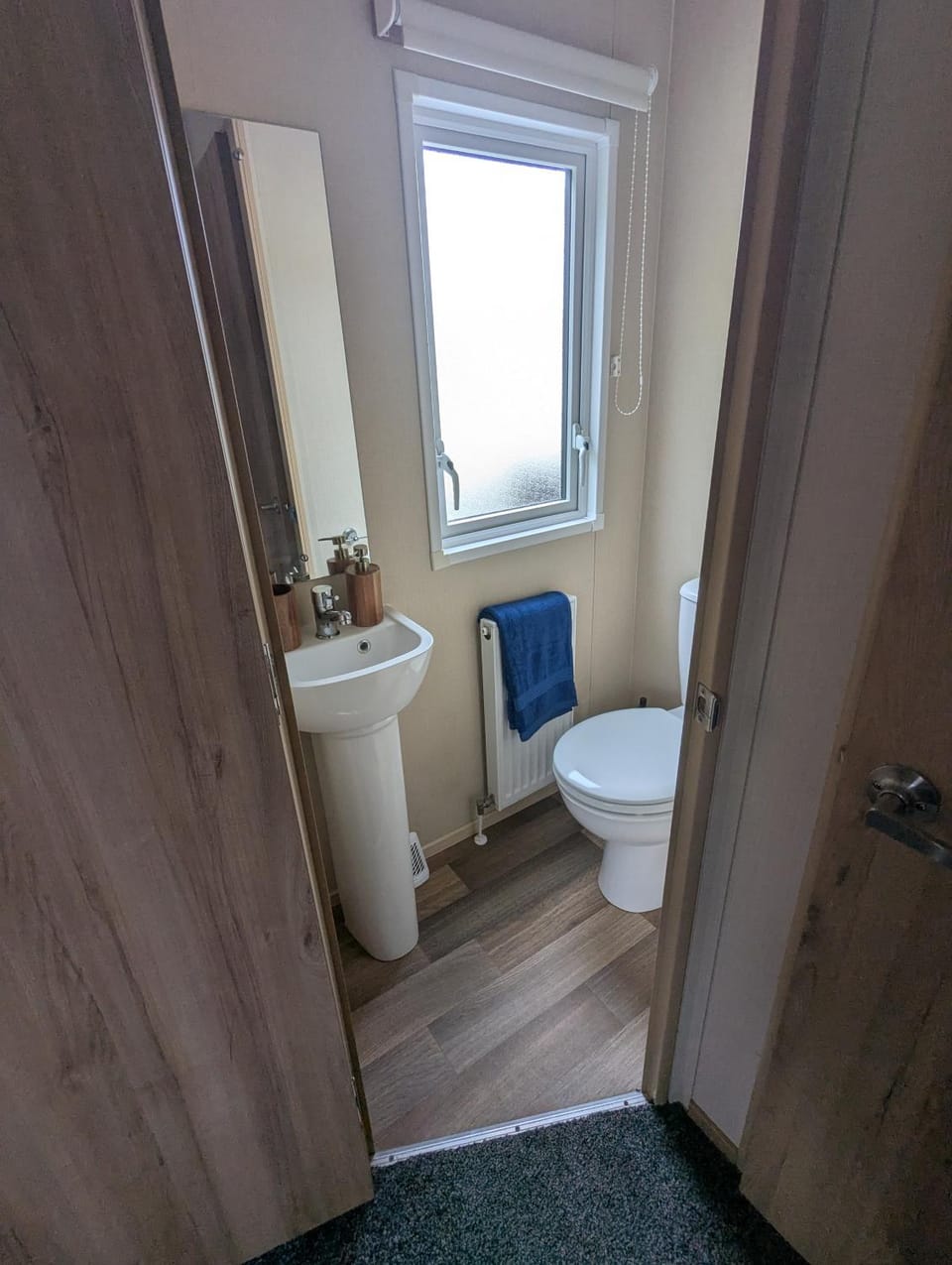 Hot Tub Getaways The Oakley 8 berth caravan with hot tub and quiet setting Campground/ 
RV Resort in Tattershall