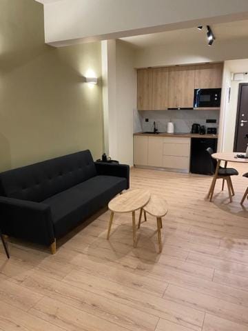 Kitchen or kitchenette, Seating area