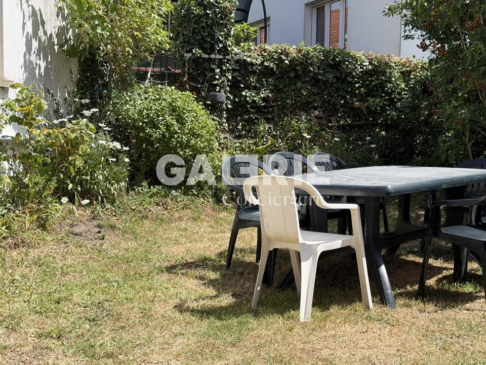 Garden, Dining area, Garden view