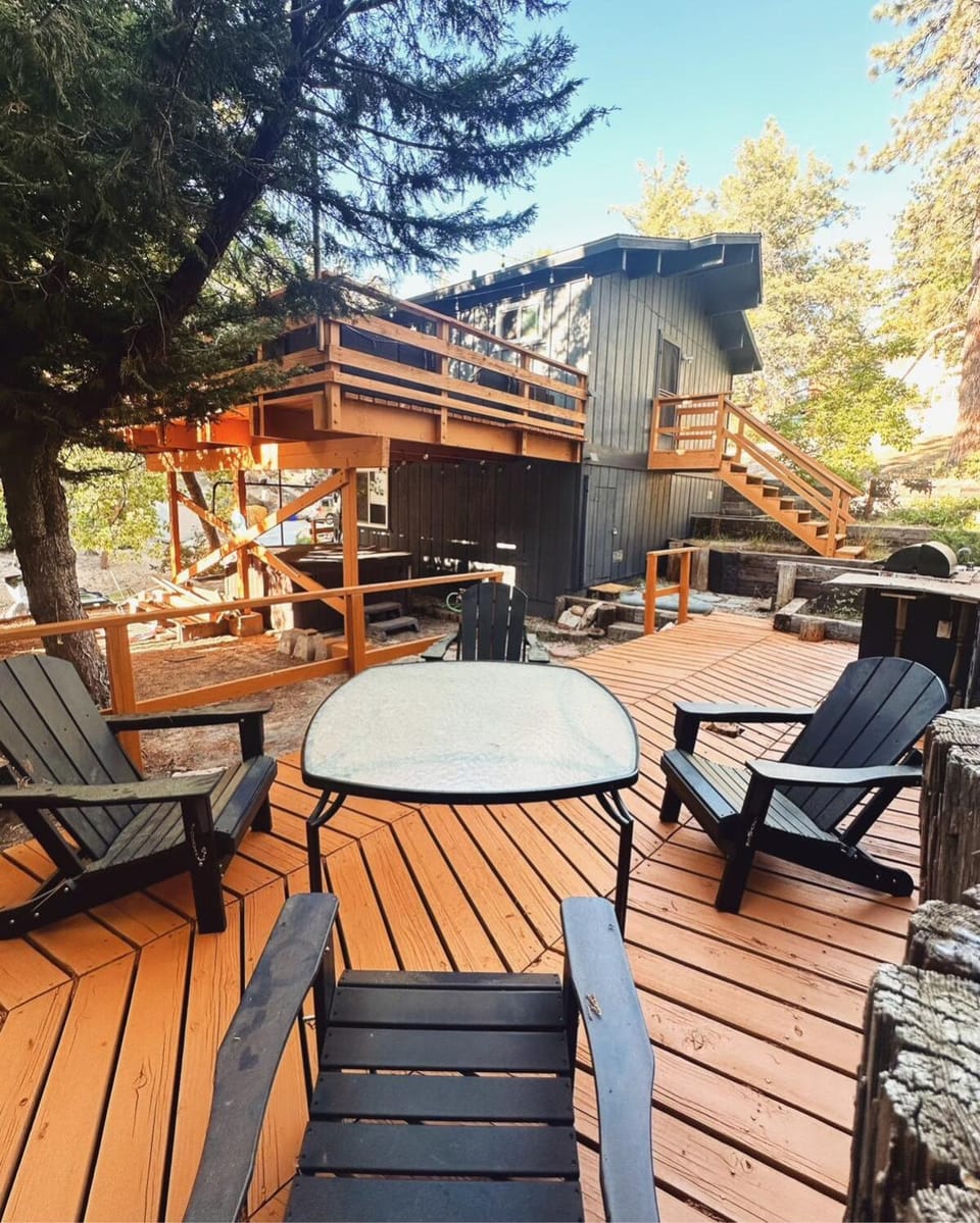 Patio, Seating area