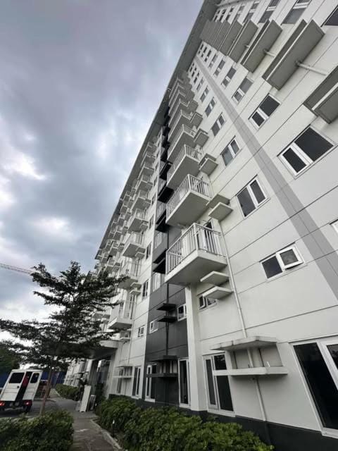 Charm Residences Staycation by Ashti Apartment in Pasig