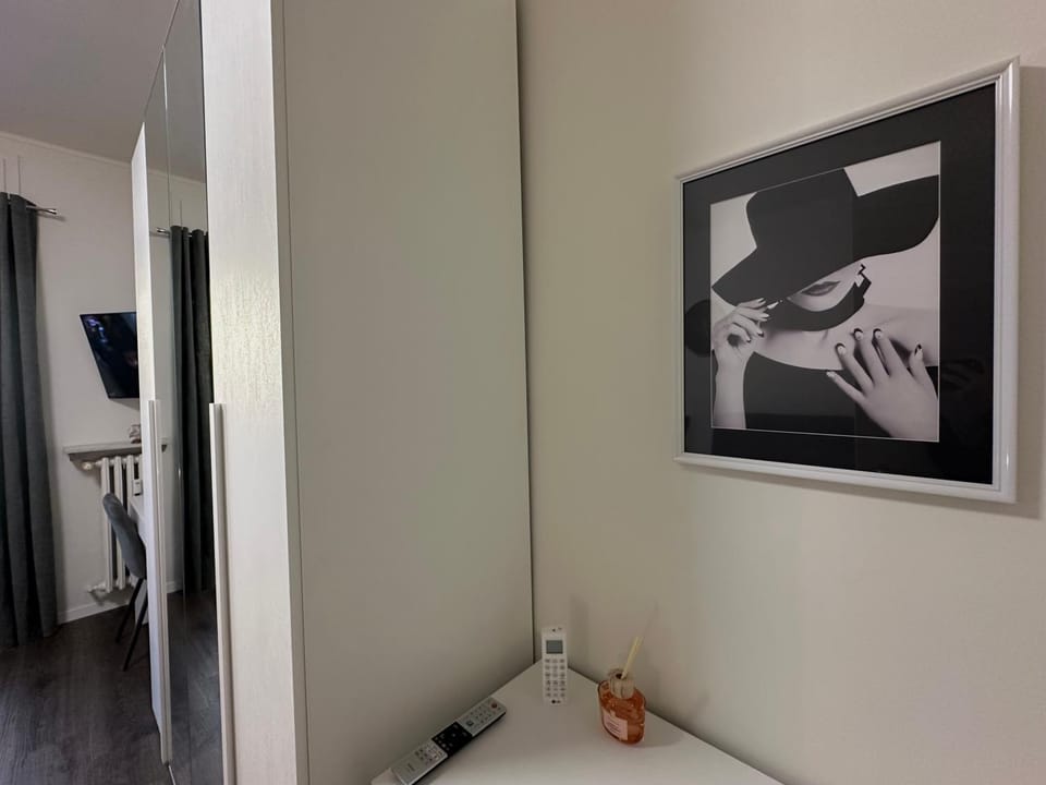 TV and multimedia, Decorative detail