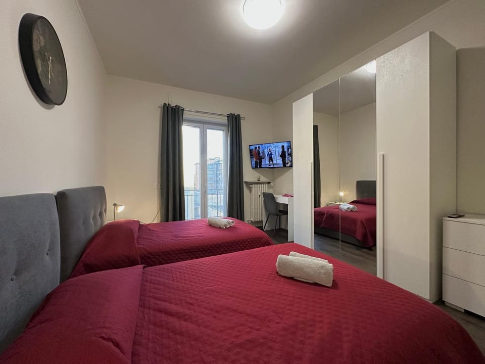 TV and multimedia, Bedroom, towels, wardrobe