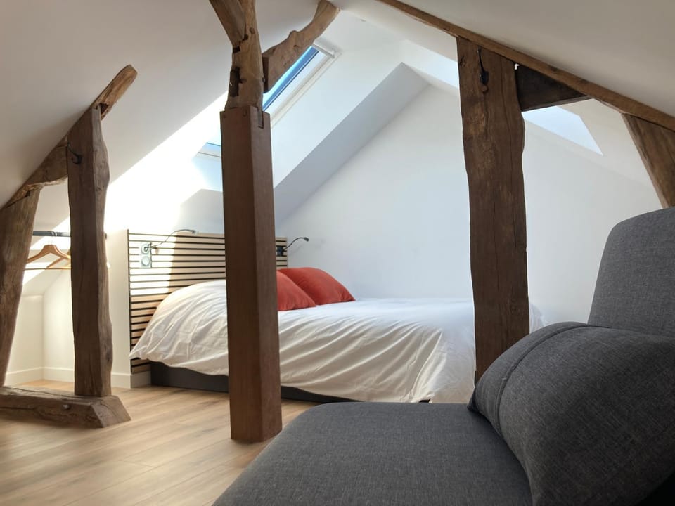 Bed, Photo of the whole room