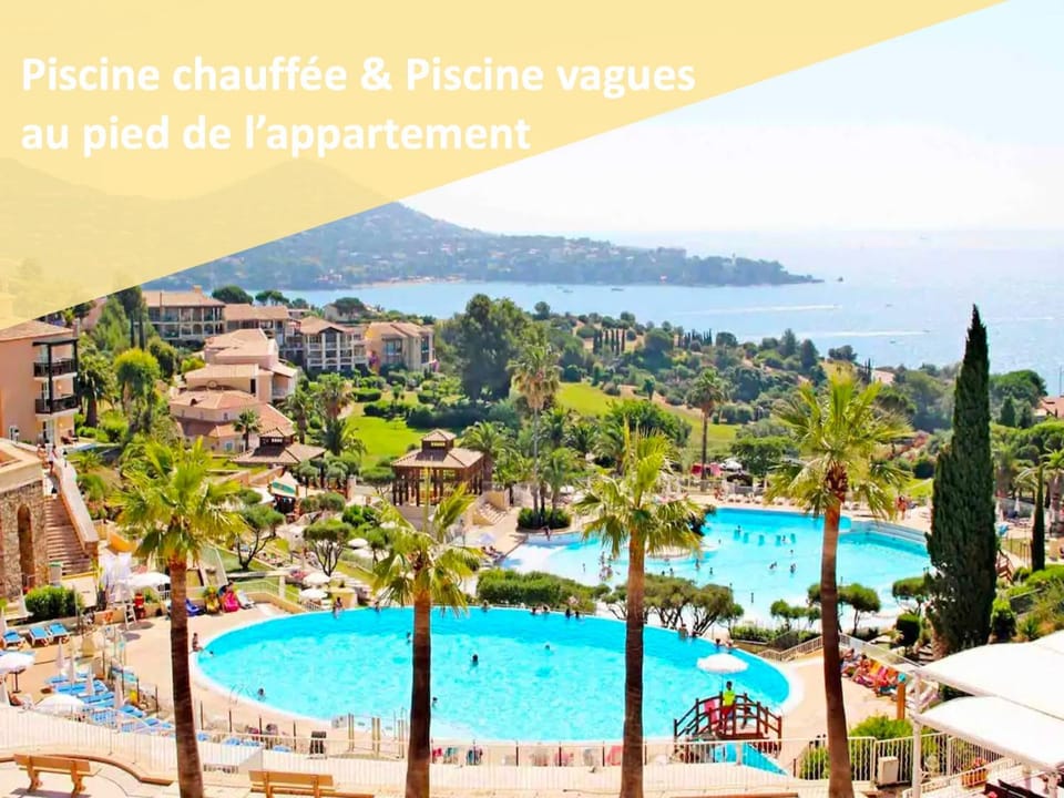 Cap Estérel Magnifique vue mer avec parking et piscine Apartment in Saint-Raphael
