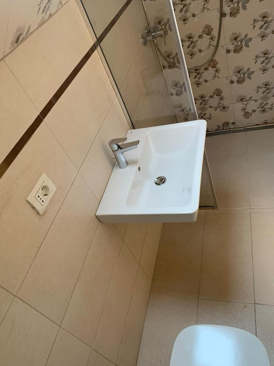 Casa Bunica - Vila Rustică cu Prispă Experiență Românească Autentică lângă Pârâu în Natura Loc Joaca Copii Oaza de Liniște Chalet in Timiș County