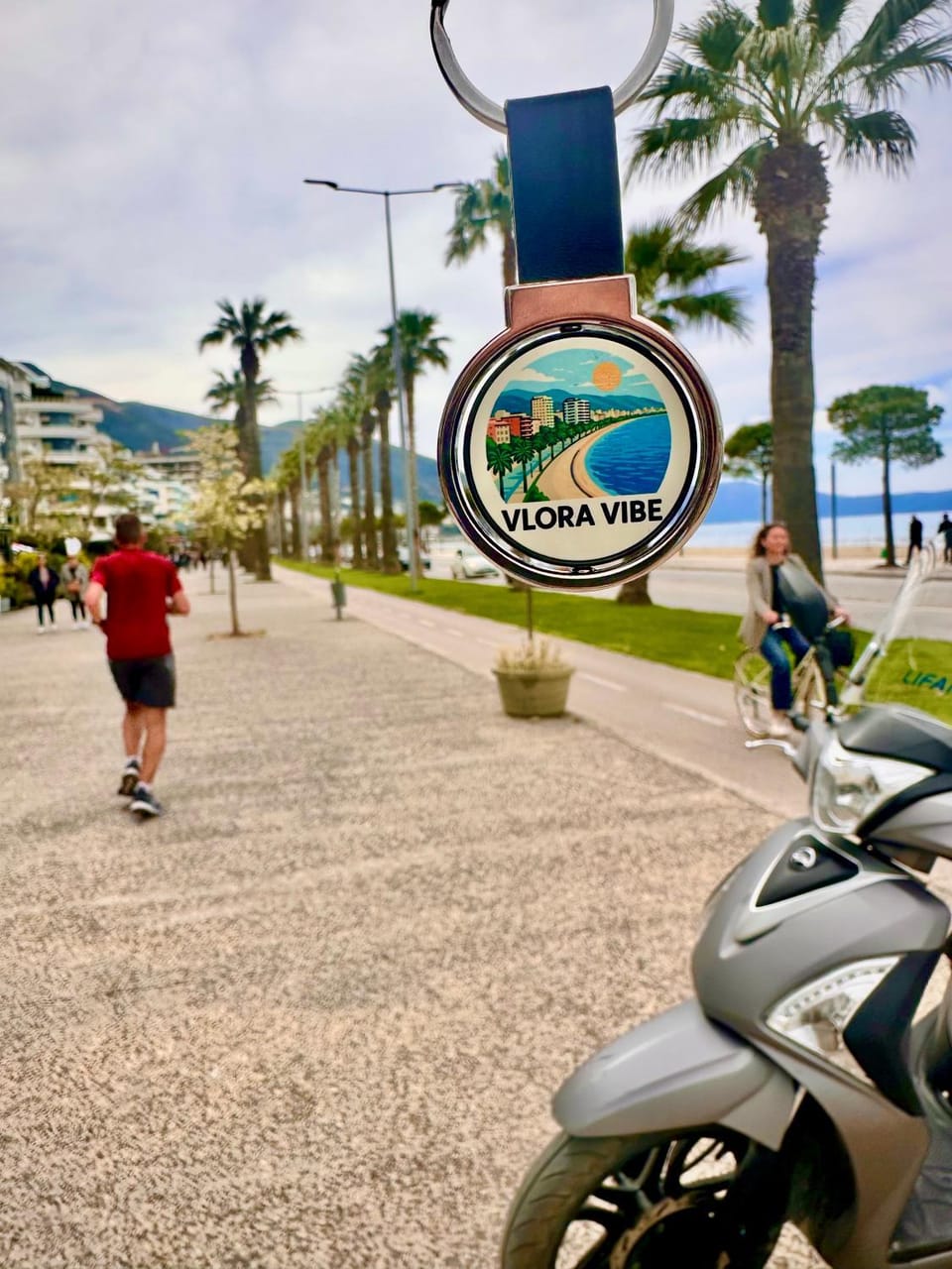 Day, People, Neighbourhood, Natural landscape, Cycling, Sea view