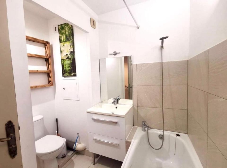 Toilet, Bathroom, Bath