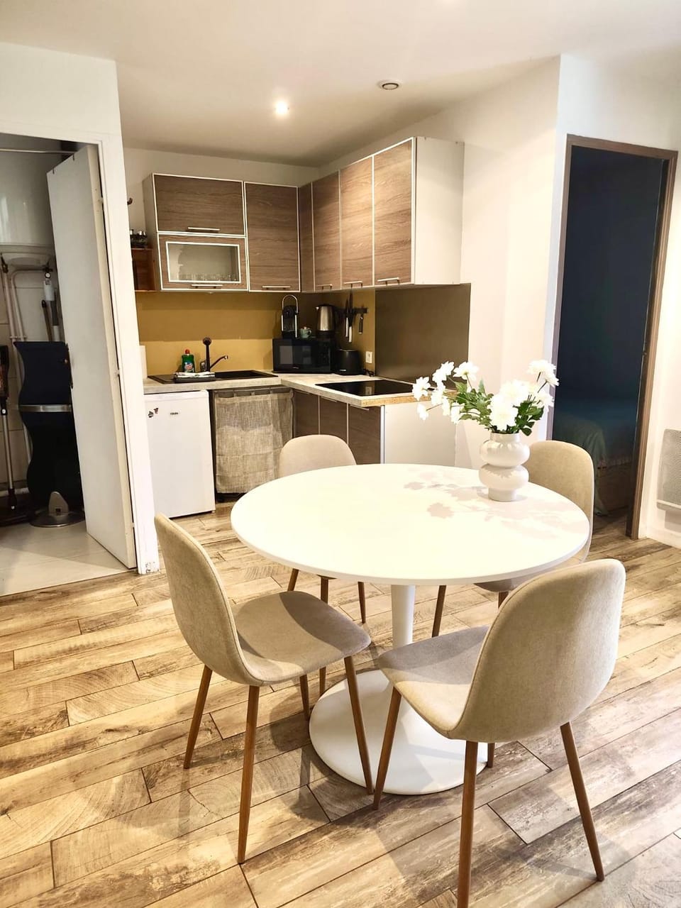 Living room, kitchen