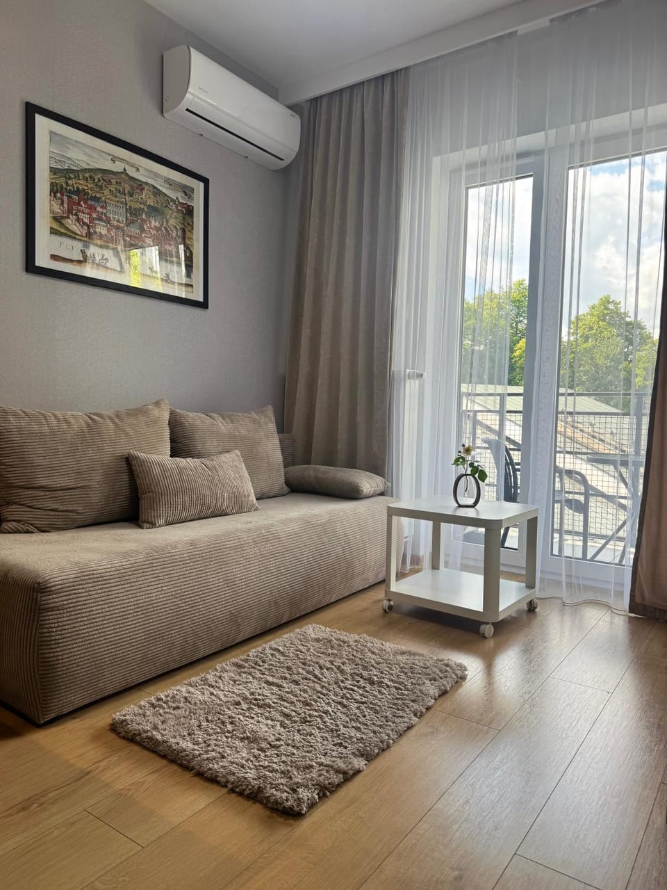 View (from property/room), Balcony/Terrace, Living room, Seating area, air conditioner