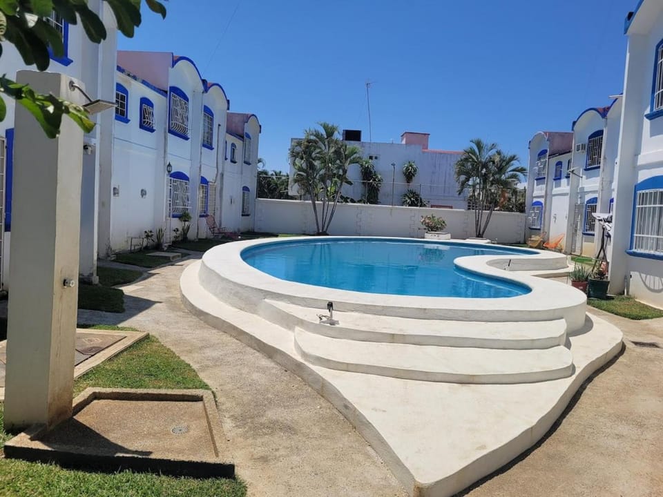 Pool view, Swimming pool