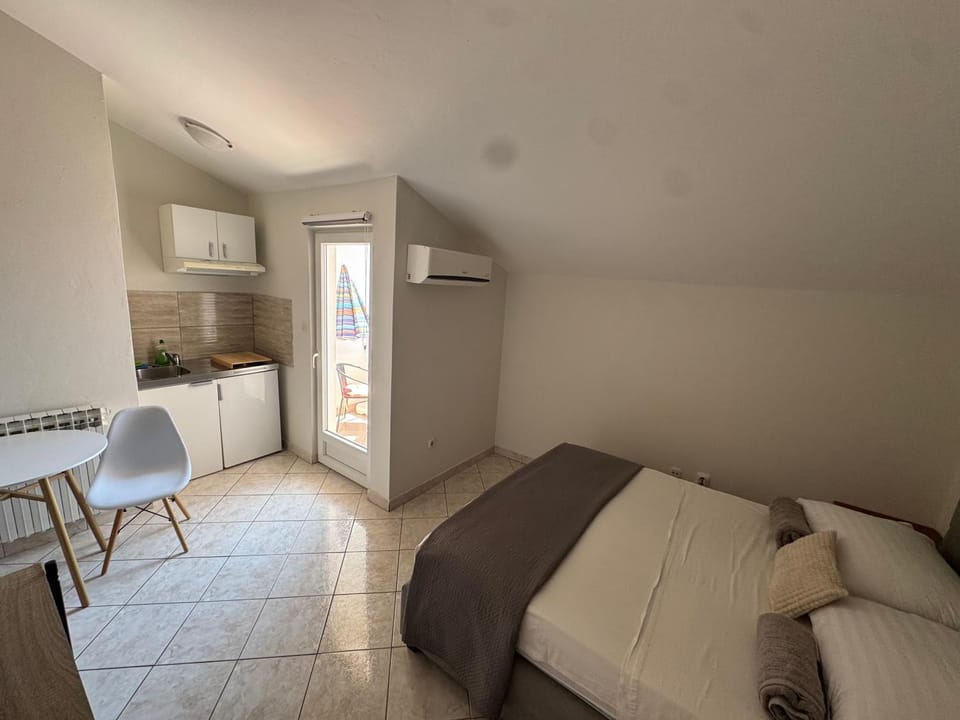 Apartmani Jermen Bed and Breakfast in Šibenik-Knin County, Croatia