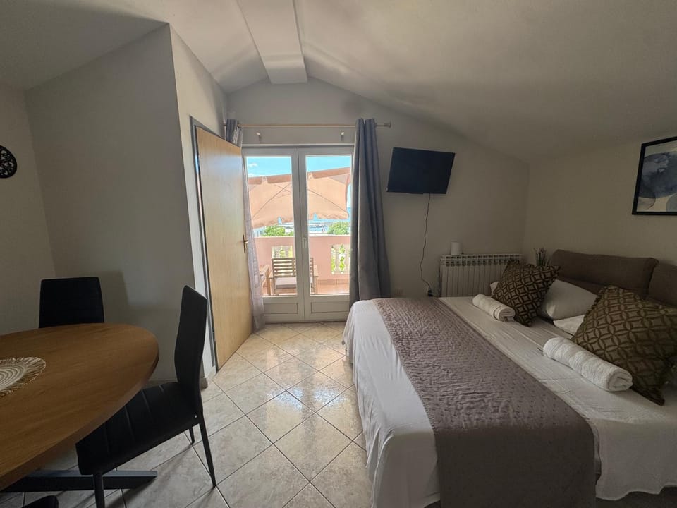 Apartmani Jermen Bed and Breakfast in Šibenik-Knin County, Croatia
