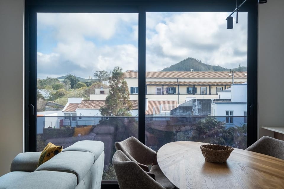 Living room, Mountain view