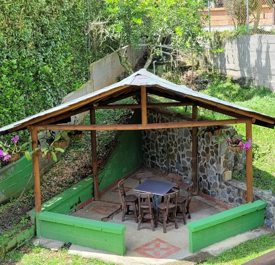 Cabaña en Copacabana Antioquia, cerca a Medellín House in Copacabana
