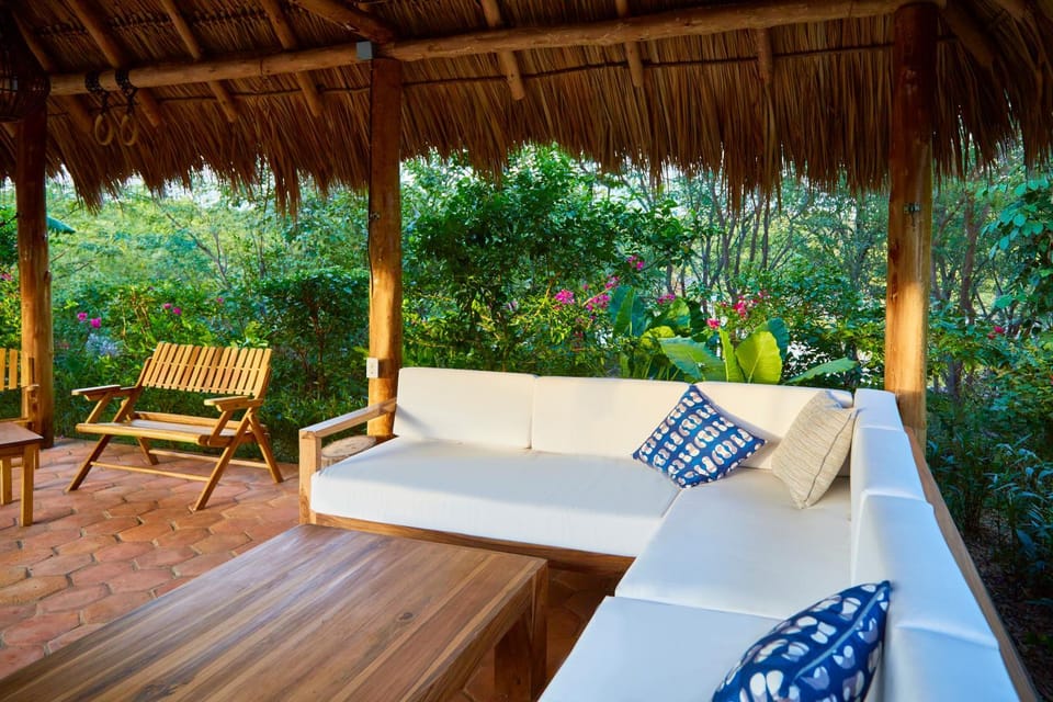 Garden, View (from property/room), Seating area, Garden view