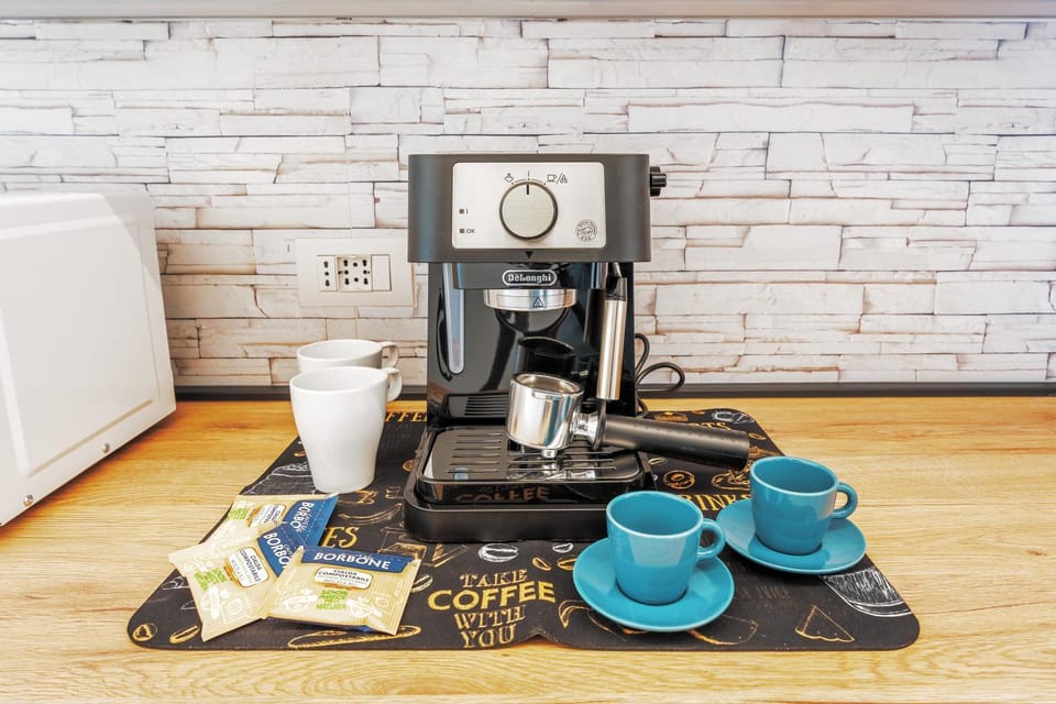 Coffee/tea facilities, Communal kitchen