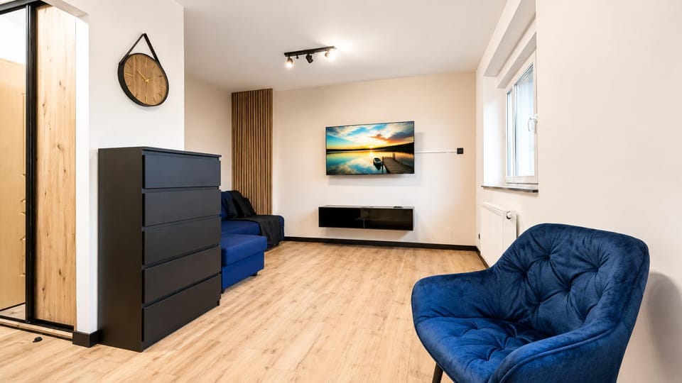 TV and multimedia, Seating area