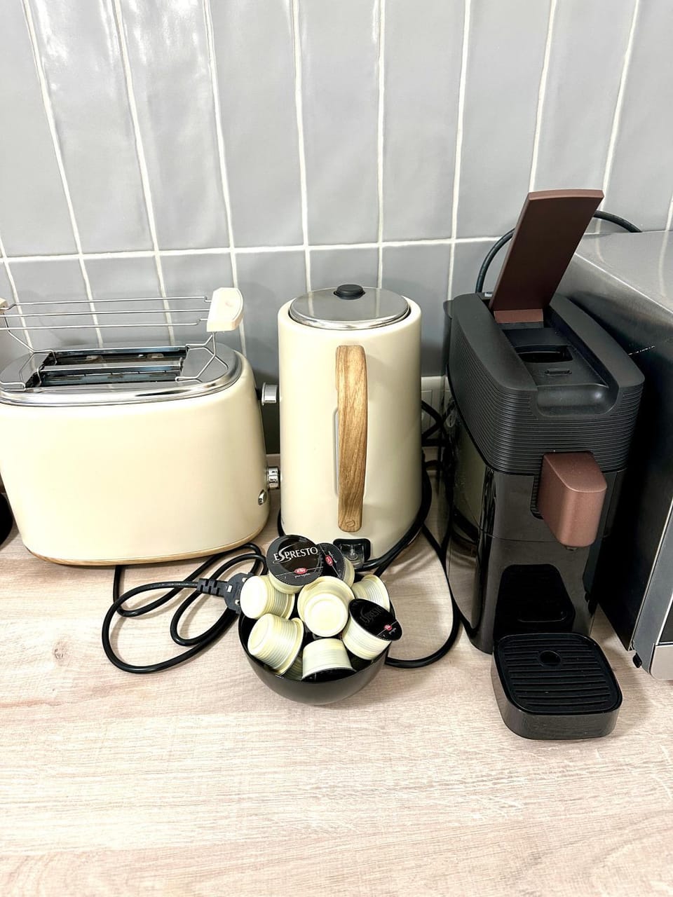 Coffee/tea facilities, toaster, kitchen