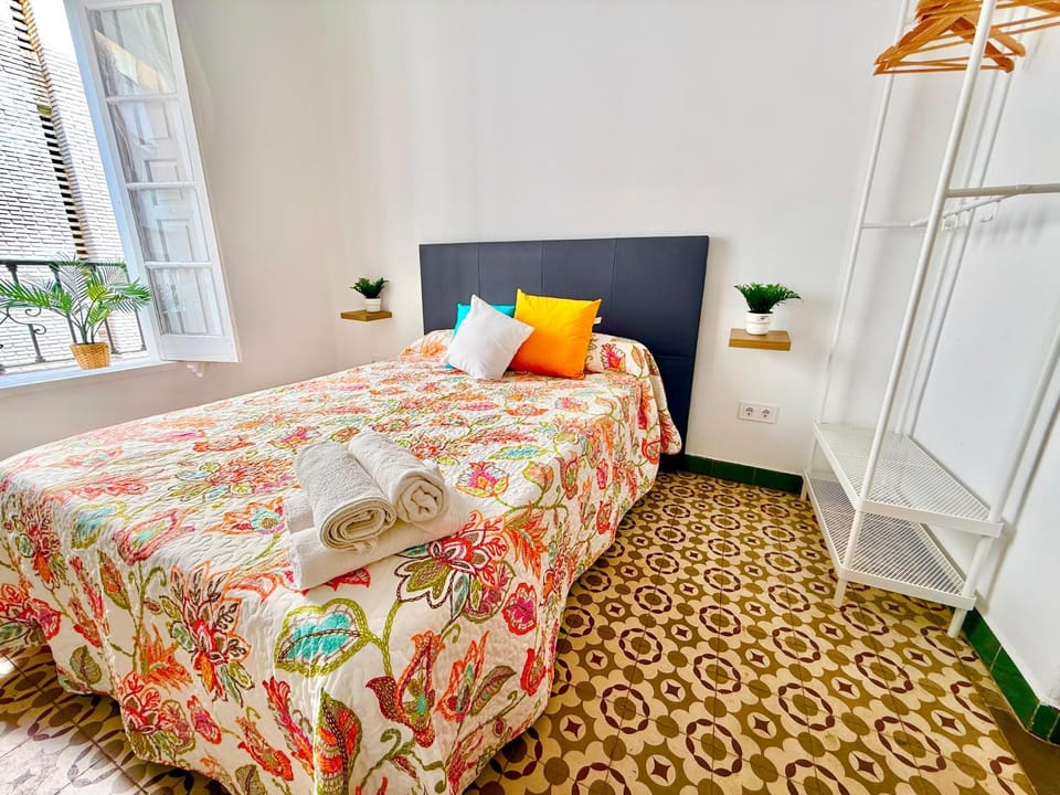 Bed, Photo of the whole room, Bedroom, wardrobe