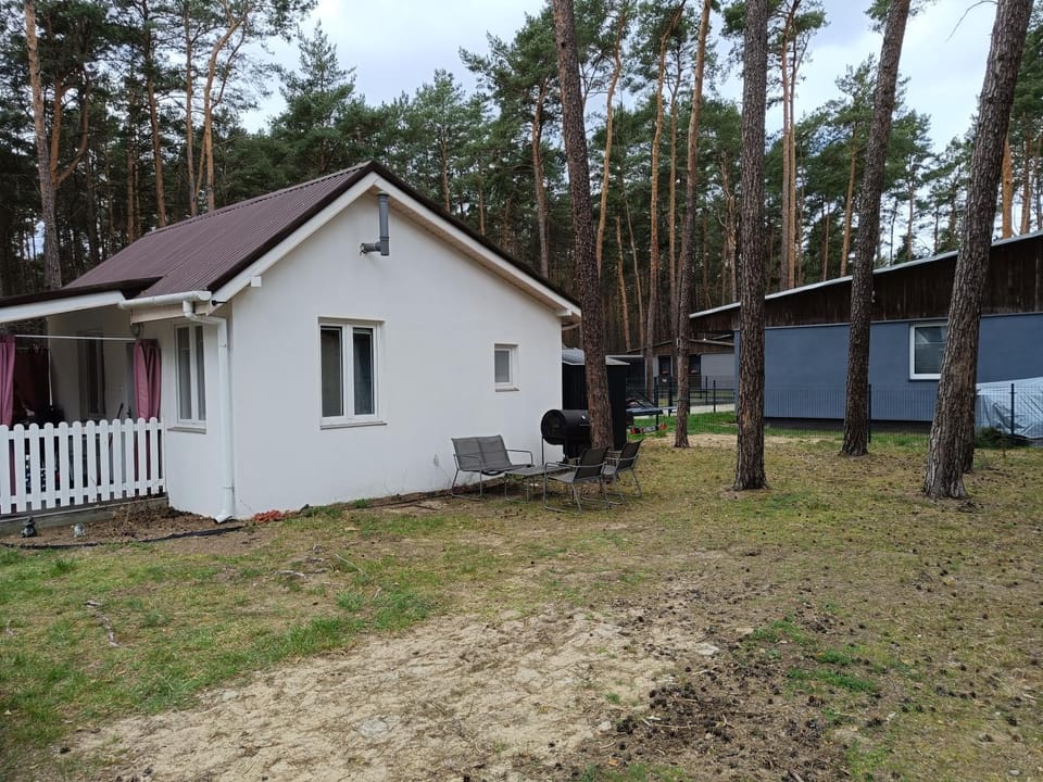 Domek nad jeziorem Sławskim Radzyń k Sława 250m od jeziora House in Greater Poland Voivodeship